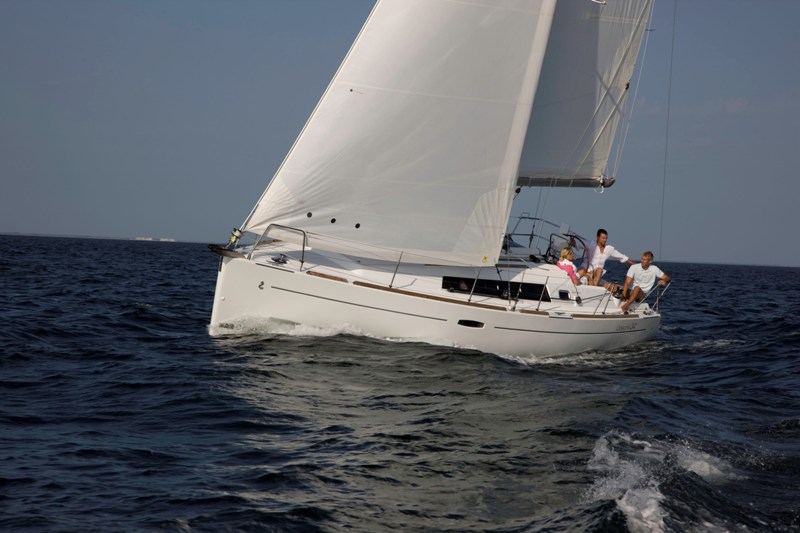 Navalia - Imbarcazione Oceanis 34 – 2 cab. 3