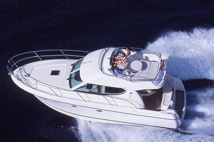 Navalia - Imbarcazione Prestige 32 Fly 2