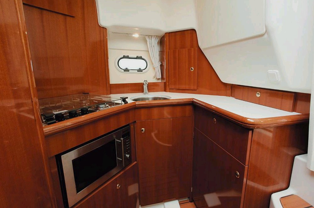 Navalia - Imbarcazione Prestige 32 9