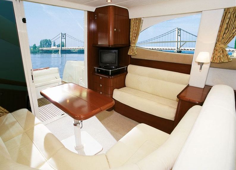 Navalia - Imbarcazione Prestige 36 Fly 6