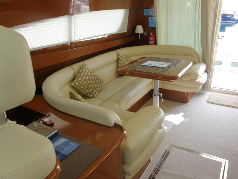 Navalia - Imbarcazione Prestige 46 Fly 9