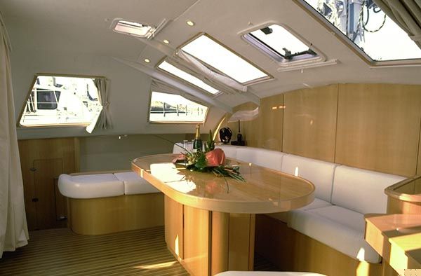 Navalia - Imbarcazione Privilege 37 5