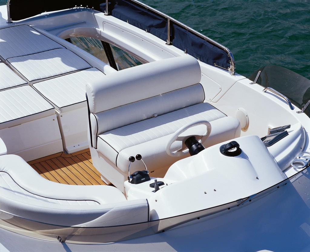 Navalia - Imbarcazione Sealine F37 3