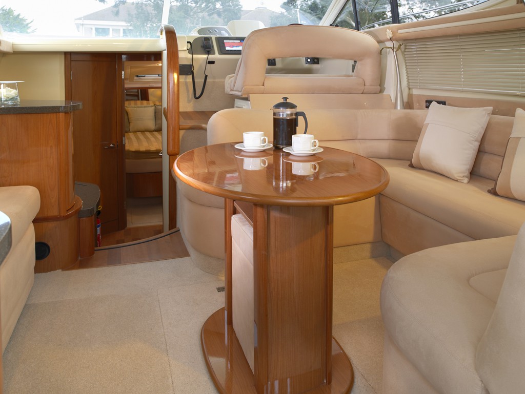 Navalia - Imbarcazione Sealine F37 4