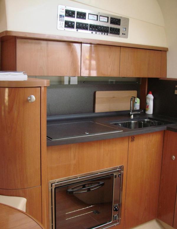 Navalia - Imbarcazione Sealine SC29 7