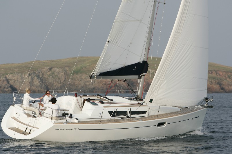 Navalia - Imbarcazione Sun Odyssey 36i – 2 cab. 1