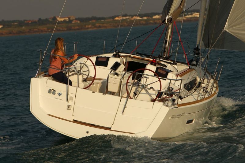 Navalia - Imbarcazione Sun Odyssey 379 – 2 cab. 2