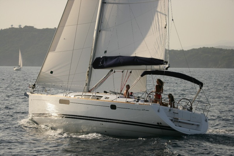 Navalia - Imbarcazione Sun Odyssey 49i – 3 cab. 2