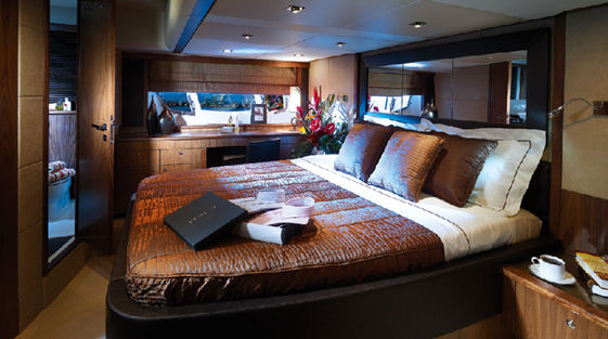 Navalia - Imbarcazione Sunseeker Manhattan 60 8