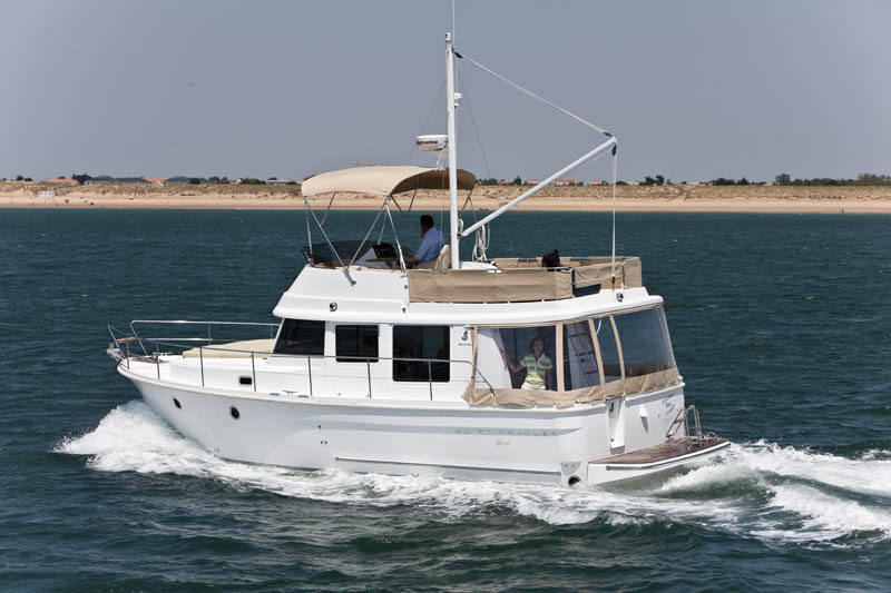 Navalia - Imbarcazione Swift 34 Trawler 2