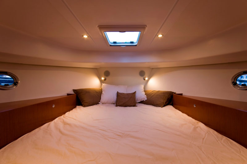 Navalia - Imbarcazione Swift 34 Trawler 8